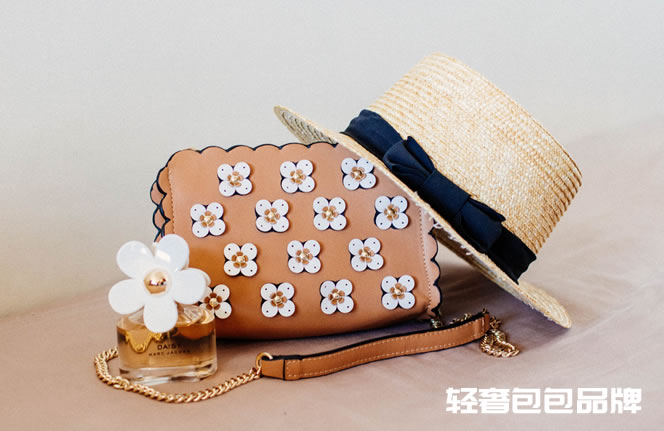 Furla是什么牌子的包包多少钱（意大利轻奢品牌芙拉简介）